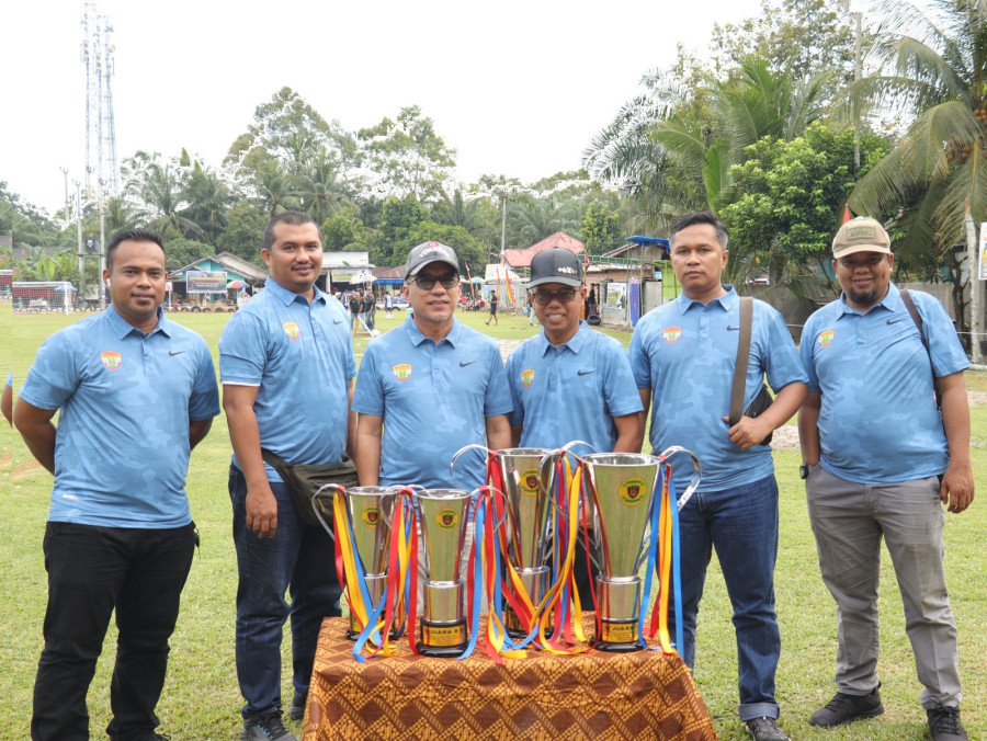 UMRI Gelar Turnamen Sepak Bola Gala Desa di Gobah Kampar