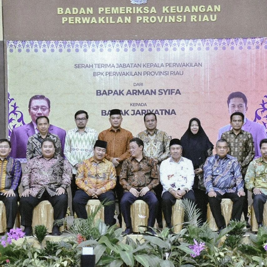 Ginda Burnama Hadiri Sertijab Kepala Perwakilan BPK Riau