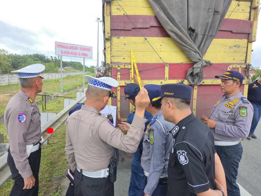 Razia ODOL di Tol Permai, 119 Truk Terjaring