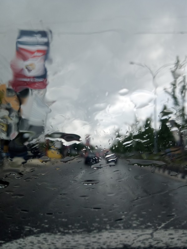 BMKG Prakirakan Hujan Masih Berpeluang Terjadi di Riau Hari Ini