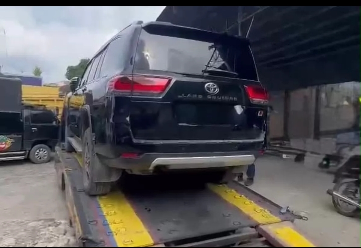 KPK Temukan Land Cruiser Diduga Barang Suap Bupati Kuansing di Sumut
