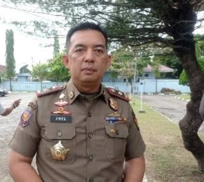 Melanggar Perda, Bacaleg Dilarang Pasang Poster di Pohon