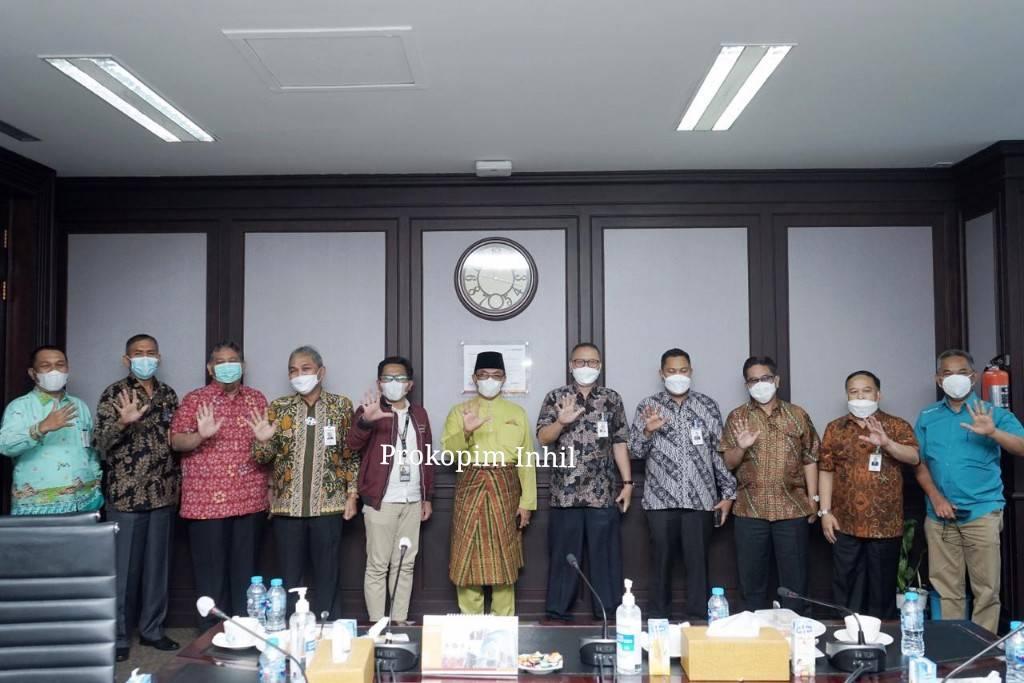 Bupati HM.Wardan Pimpin Pertemuan Dengan PT. Bank Riau Kepri di Pekanbaru, Bahas Potensi Sabut Kelapa