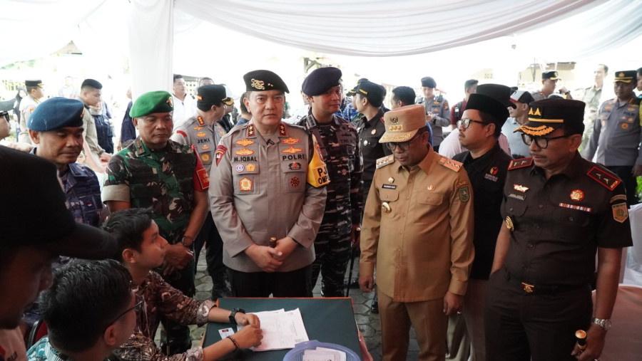 Pilkada Serentak, Kajati Riau Bersama Forkopimda Tinjau TPS di Pekanbaru