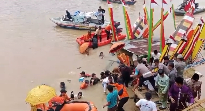 Insiden di Tepian Rajo, Pompong Bupati Kuansing Tenggelam Usai Lepas Hilir