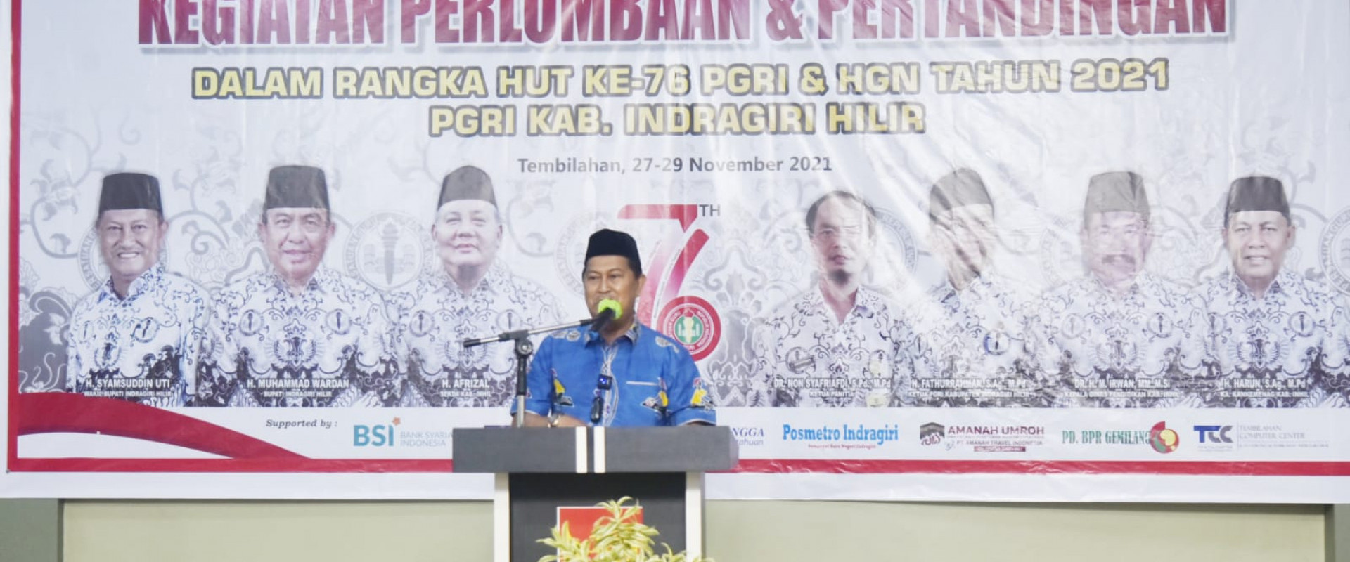 Wabup H.Syamsuddin Uti Buka Perlombaan dan Pertandingan HUT Ke-76 PGRI dan HGN TH 2021