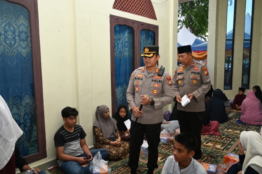 Pengurus Masjid As Sa'adah Buka Puasa Bersama dan Santuni Puluhan Anak Yatim