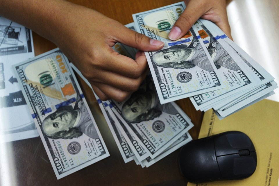 Respons Penanganan Corona di RI Bikin Modal Asing Keluar 