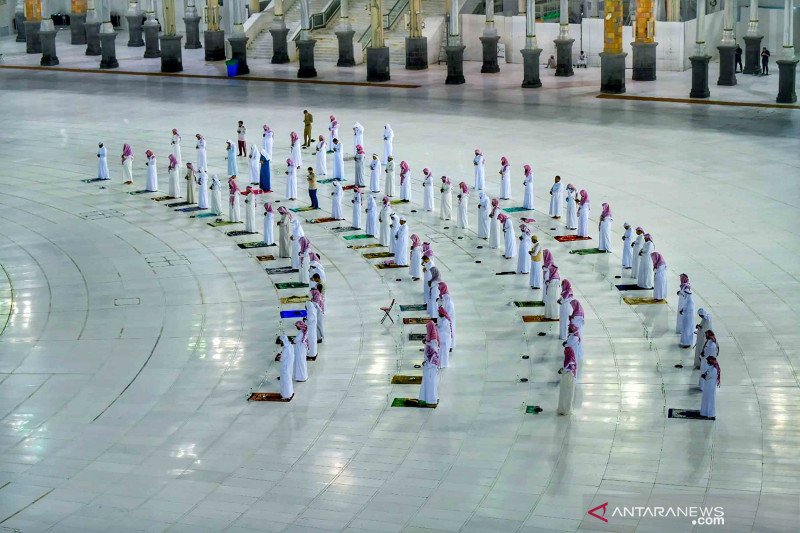 Arab Saudi Siap-siap Cabut Larangan Umrah
