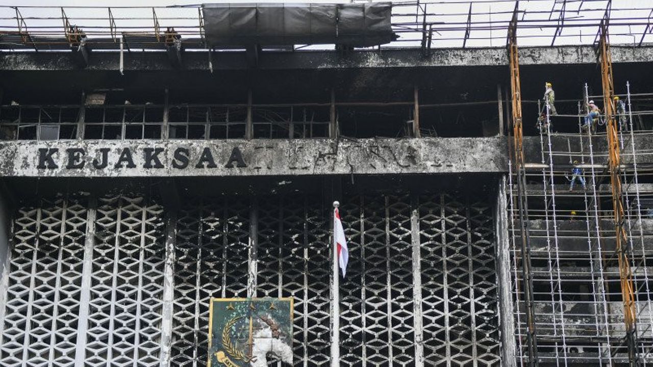Dijamin Atasan, PNS Kejagung Tersangka Kebakaran Gedung Tak Ditahan