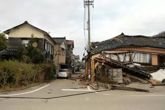 Jepang Diguncang Gempa 7,6 Magnitudo, Pesawat dan Kereta Ditangguhkan