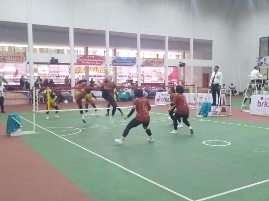 Tim Sepak Takraw Putri Gasak Sumatera Barat 2-0