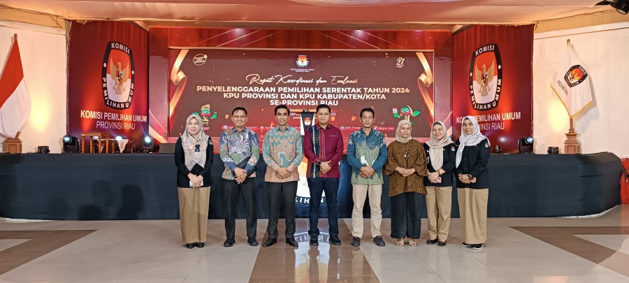 KPU Pekanbaru Raih 11 Penghargaan dan Terbaik Pertama Penyelenggaraan Pilkada Riau