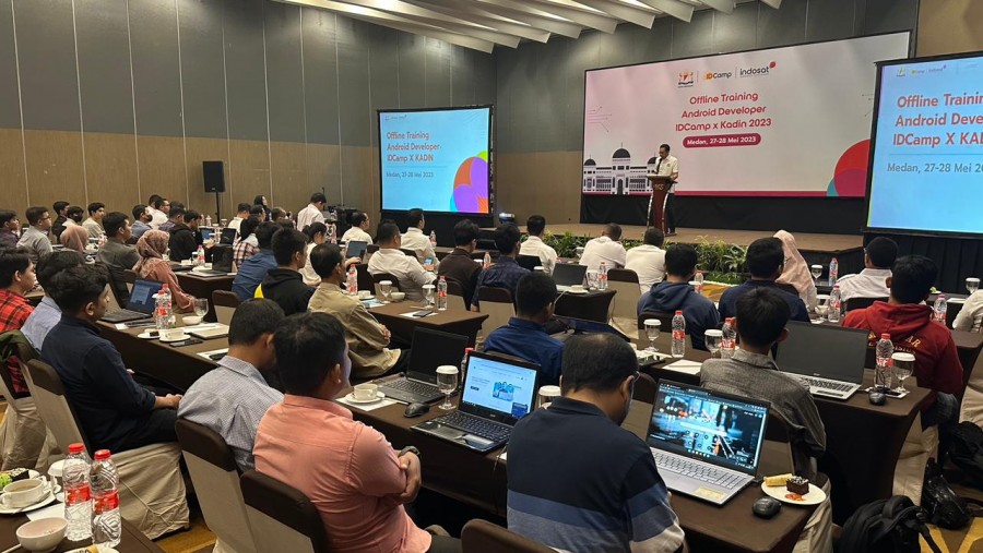 Kembangkan Talenta Digital Muda, Indosat dan KADIN Gelar Pelatihan IT & Coding