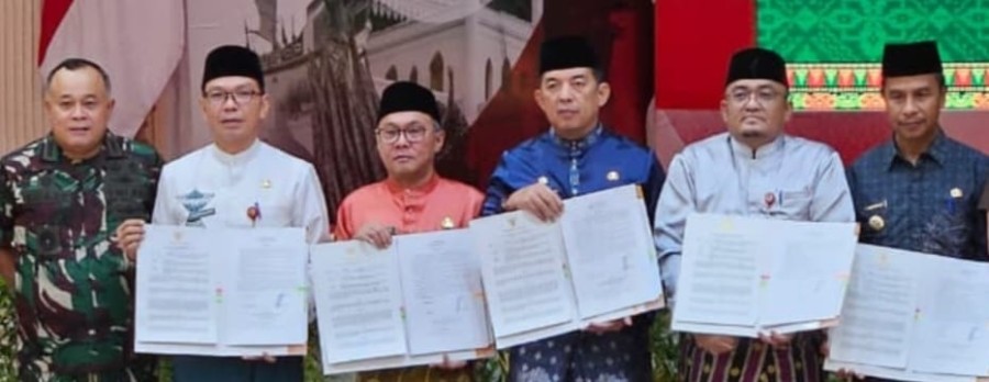 Pemkab Kuansing Teken Perjanjian Pinjam Pakai Aset dengan Pemprov Riau