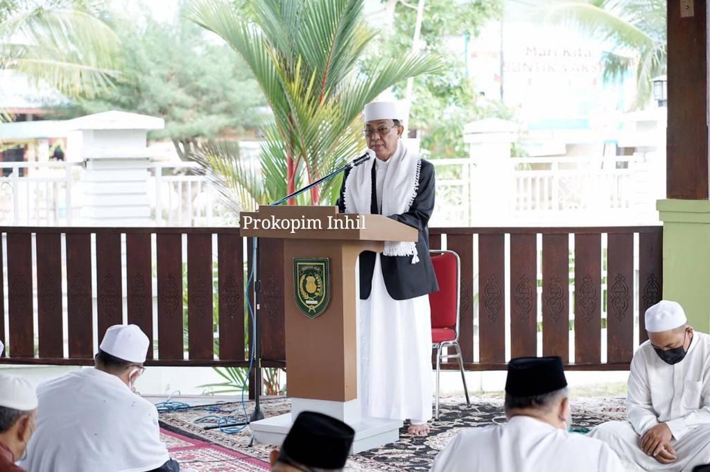 Laksanakan Shalat Idul Adha 1442 H di Pendopo, Bupati HM.Wardan: Berkurban Tidak Mesti Tunggu Kaya