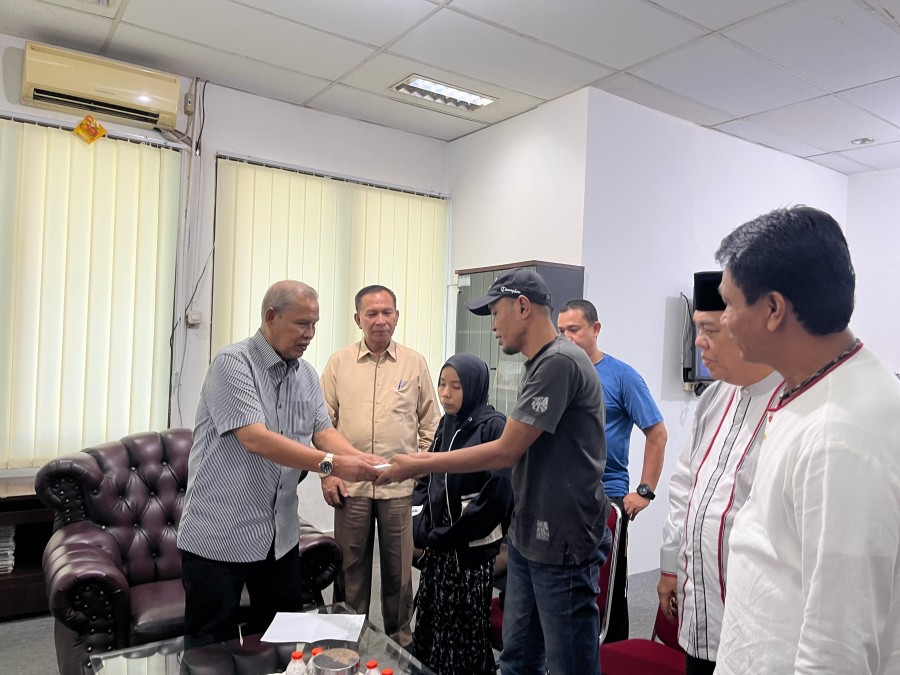 KONI Riau Beri Santunan Rp 15 Juta untuk Keluarga Halimatu’sadiah, Atlet Ski Air yang Berpulang