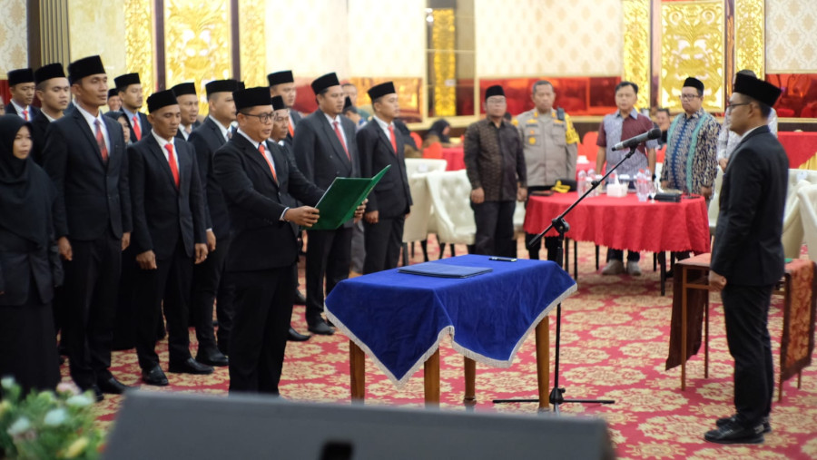 Ketua Bawaslu Meranti Lantik 27 Orang Panwascam