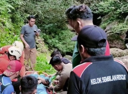 Dua Pemotor Masuk Jurang Jembatan Kelok 9 Ketinggian 25 Meter