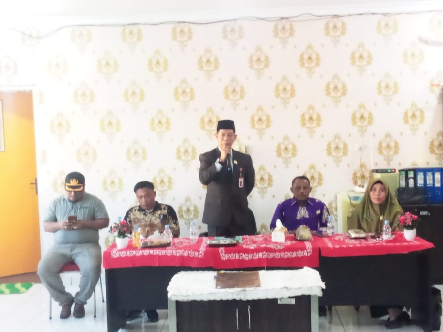 Kadis Disdik Rohil Lantik 7 Kepala Sekolah dan 2 Korwil