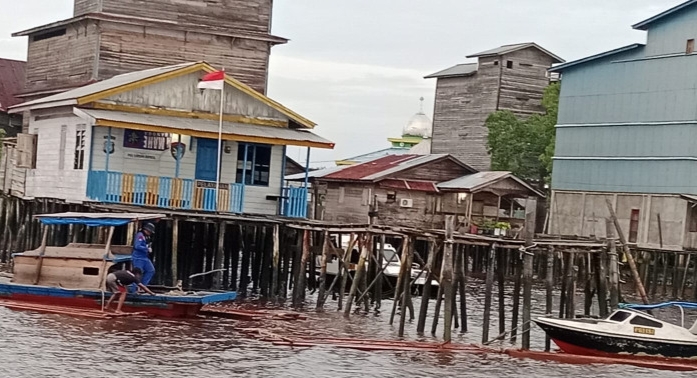 Ditpolairud Polda Riau Ringkus 3 Pelaku Ilegal Logging di Perairan Dedap