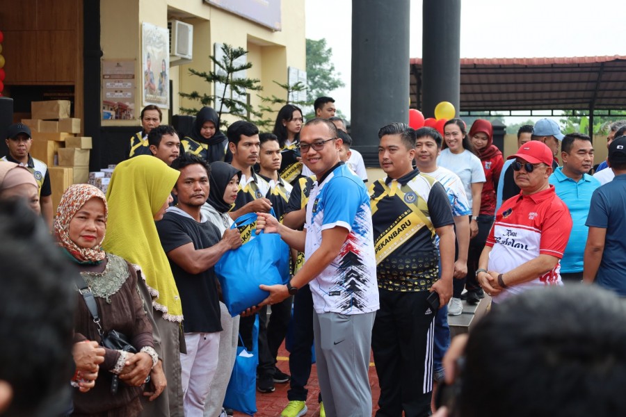 Kanwil Ditjenim dan Imigrasi Pekanbaru Gelar Bakti Sosial Peringati HBI ke-75