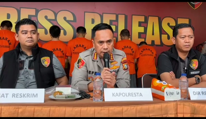 Polisi Tangkap 10 Napi yang Kabur dari Sel Polsek Rumbai, 4 Ditembak