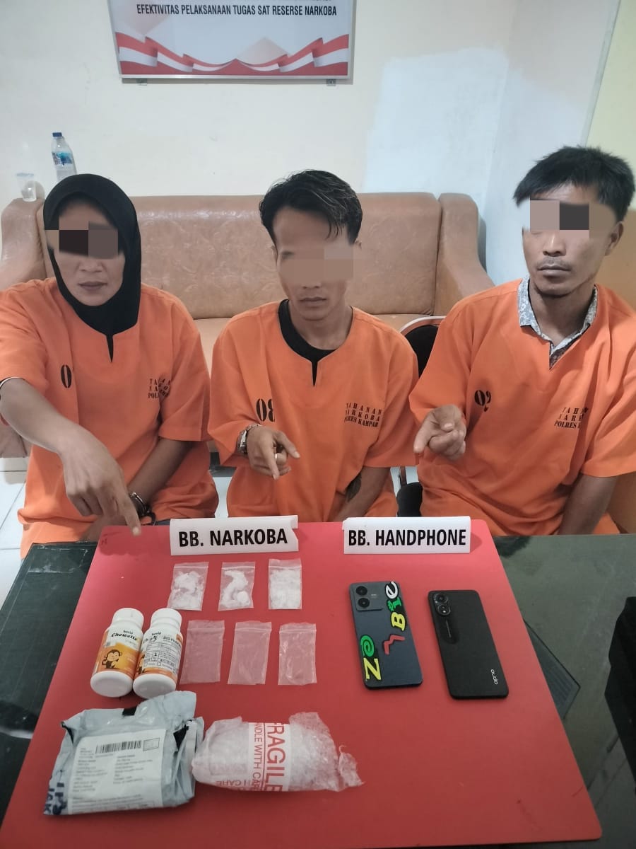 Tiga Pengedar Sabu Diciduk di Kampar, Barang Bukti Disembunyikan dalam Botol Vitamin