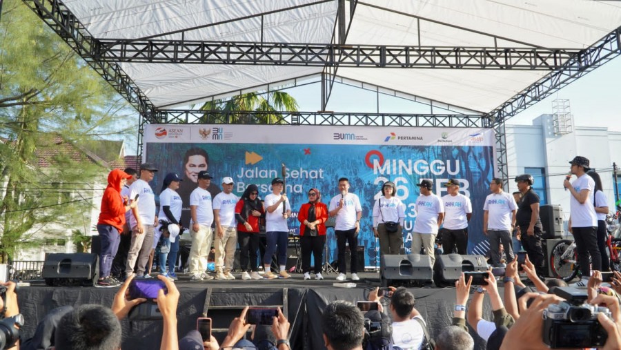 Bupati Rohil Lepas Ribuan Peserta Jalan Sehat Bersama BUMN