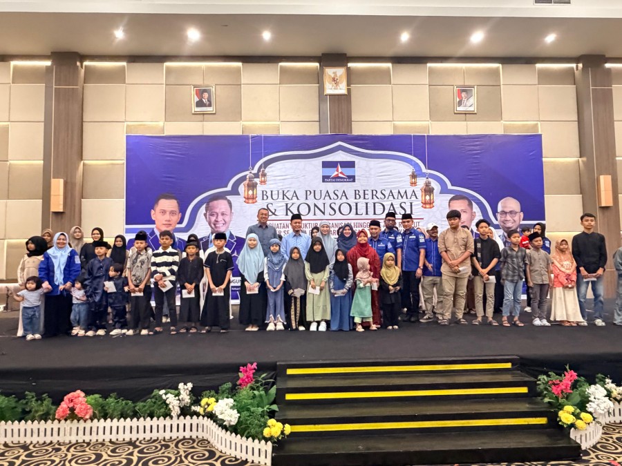 Gelar Buka Puasa Bersama, DPC Partai Demokrat Pekanbaru Santuni Anak Yatim