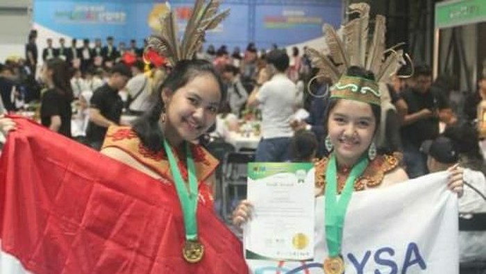 2 Siswi Palangkaraya Berhasil Temukan Obat Tradisional Dayak Untuk Kanker Payudara