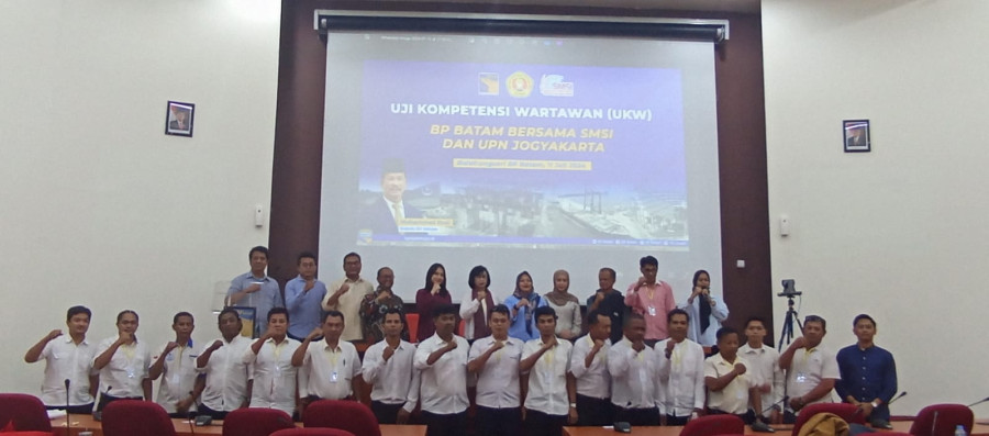 Tiga Belas Wartawan Dinyatakan Kompeten UKW BP Batam Bersama SMSI Kepri dan UPN Yogya