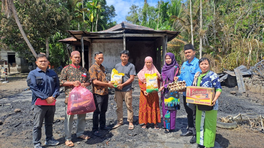 Gerak Cepat, Dinsos Bengkalis Salurkan Bantuan Korban Kebakaran