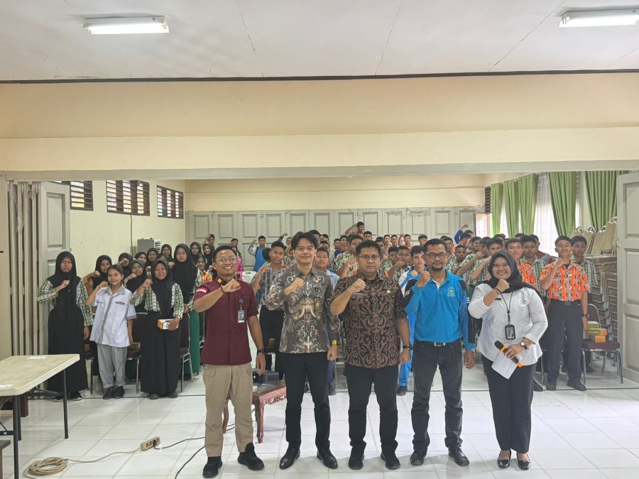 Imigrasi Pekanbaru Edukasi Pelajar SMKN 5 Soal Layanan Keimigrasian dan Bahaya TPPO