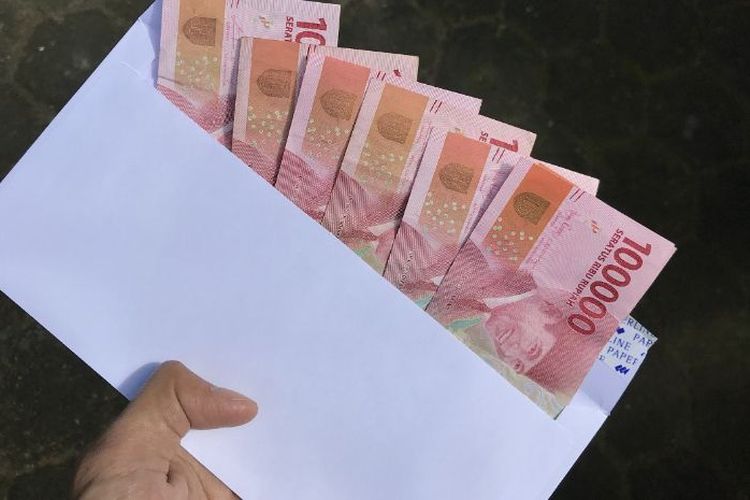 Jokowi Klaim Realisasi BLT Subsidi Gaji Pekerja 82 Persen