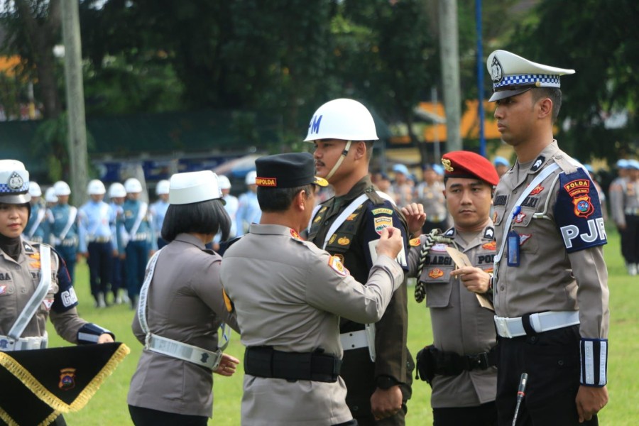 Kapolda Sumbar Pimpin Apel Operasi Ketupat Singgalang 2025