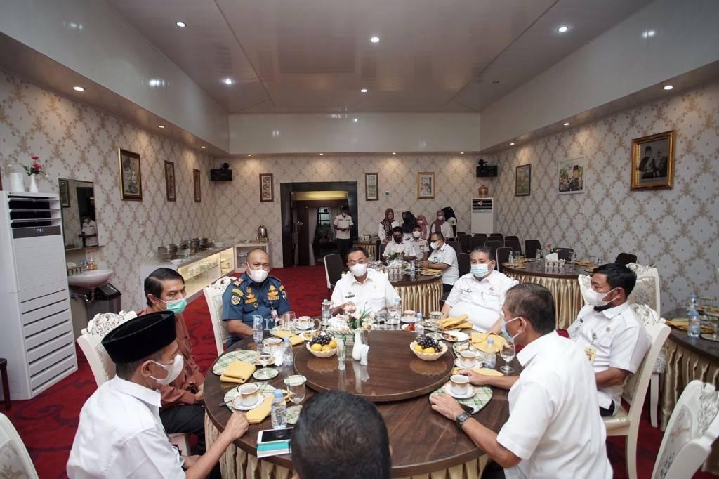 Bupati Inhilr Gelar Coffee Morning Bersama Kepala Kantor KSOP Tembilahan