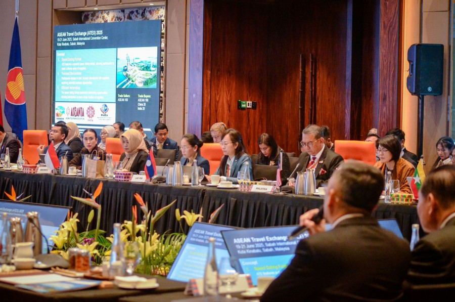 Menpar Hadiri Pertemuan Menteri Pariwisata ASEAN di ATF 2025