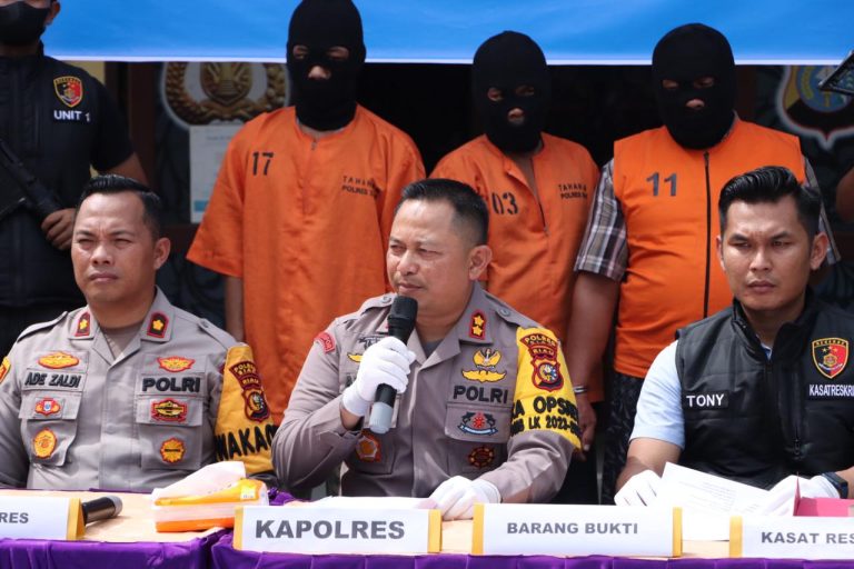 Beraksi di 16 TKP, 3 Orang Komplotan Maling Sapi Diringkus Polres Siak