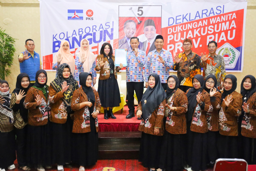 Hotel Resty Menara Jadi Saksi Wanita Pujakesuma Riau Dukung Paslon AMAn