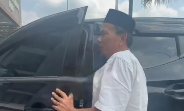 Diduga Terlibat Pungli Lahan di TNTN, Kades Air Hitam Diperiksa di Kejati Riau