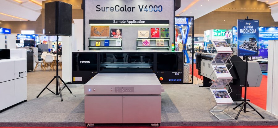 Epson Luncurkan SureColor V4000, Printer UV Flatbed untuk Kebutuhan Bisnis Custom