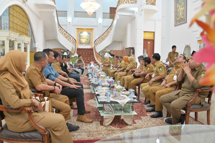 Bupati Kasmarni Audiensi dengan PWI Bengkalis Bahas Pelantikan Pengurus Baru