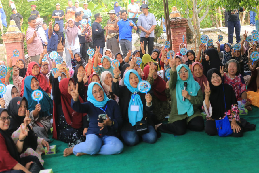 Diserang Kubu Lawan, Dr.Afni Makin Menyala,  Kampanye di Tualang Disesaki Massa