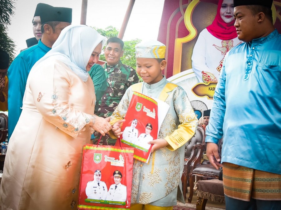Halal Bihalal Pemkab Bengkalis Hadirkan Hafidz Indonesia  Akil dan Ustadz Koh Dennis Lim
