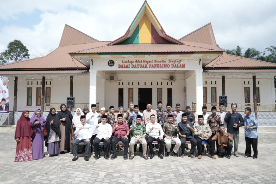 Bupati Lepas 23 Orang Calon Jemaah Umroh Gratis dari Pemkab Kuansing