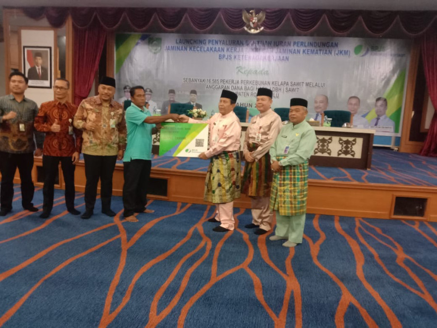Bupati Sukiman Luncurkan JKK dan JKM BPJS Ketenagakerjaan dari DBH Sawit
