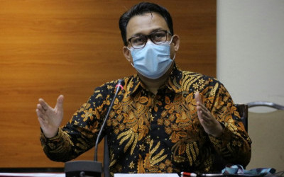 Bantah MAKI, KPK Tegaskan Tak Setop Usut Kasus Bansos Corona
