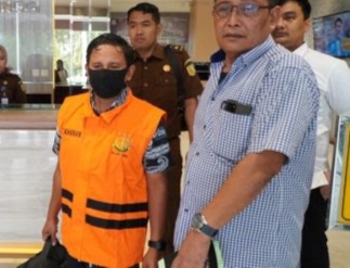 Tilap Uang Nasabah Rp7,4 Miliar, Eks Teller BRKS Ditahan Kejati Riau