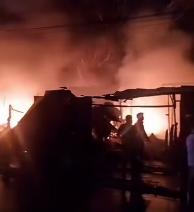 Kebakaran Hebat di Malam Idulfitri, 9 Bangunan di Pekanbaru Ludes